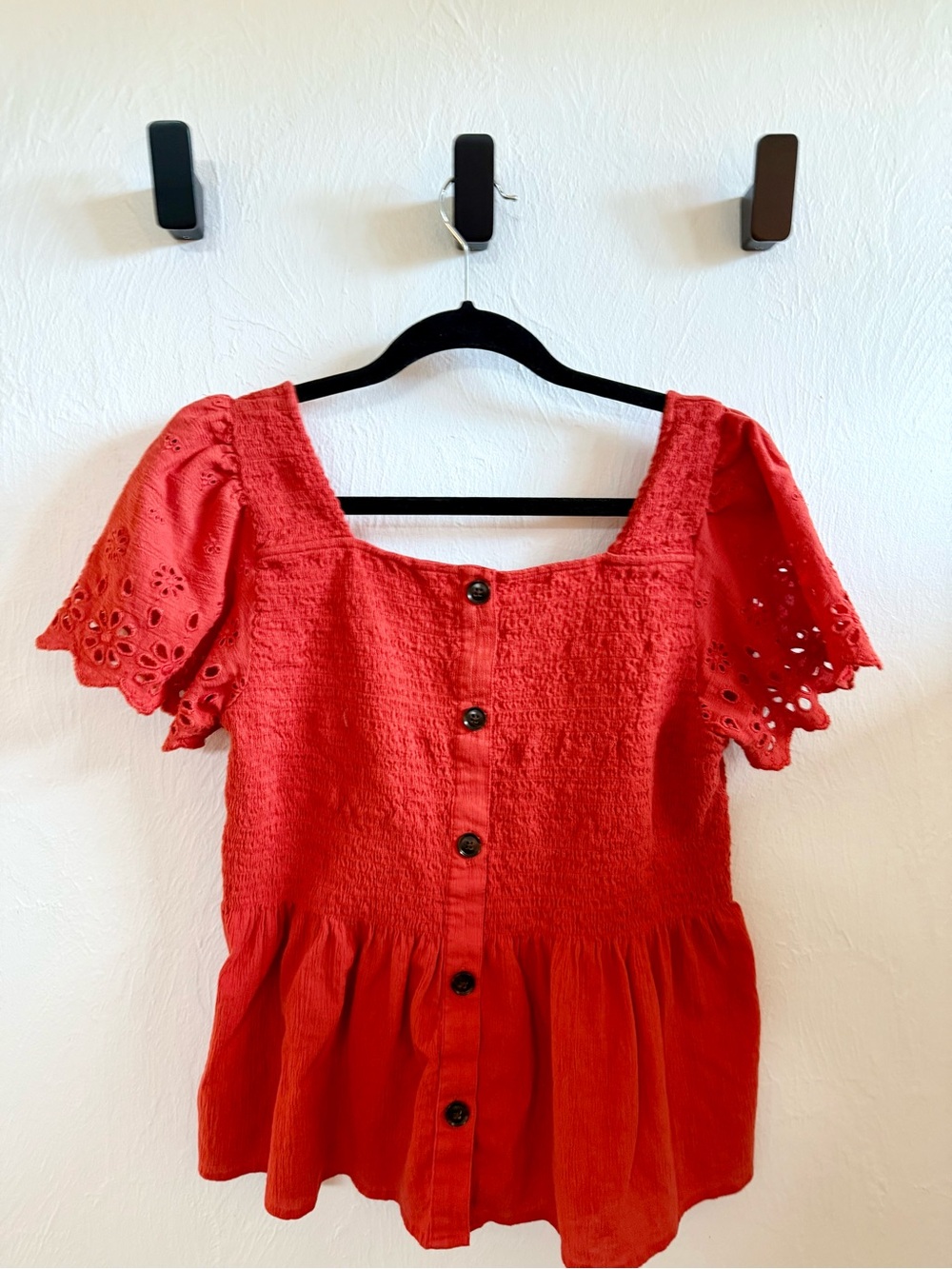 Madewell Lucie Smocked Eyelet Top, Chili Fresno, L - Picture 2 of 7